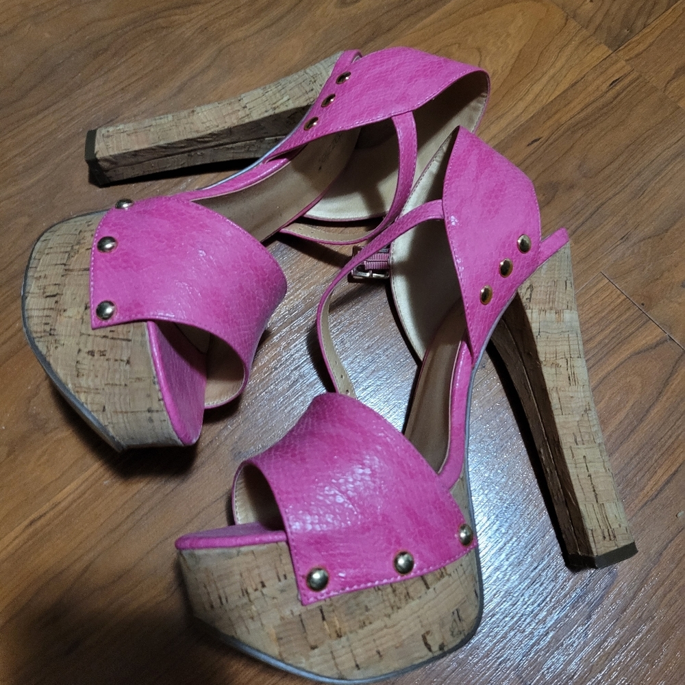 Size 10 Shoe Dazzle pink cork heels